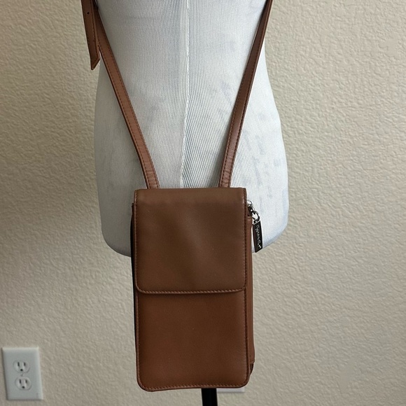 Tignanello Crossbody Wallet Brown Tan Organizer Travel Handbag Purse NEW - Picture 7 of 10